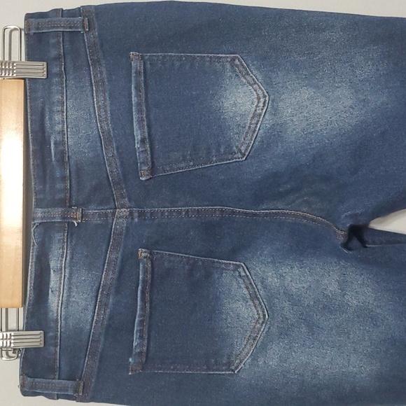 Vanilla Star Button Fly High Rise Blue jeans women's size 11 Factory Distressed - Picture 8 of 8